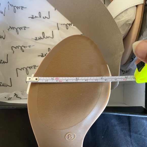 Lulus Two-Tone Taylor Heels (8) (BNWT / BNIB) - Picture 14 of 16